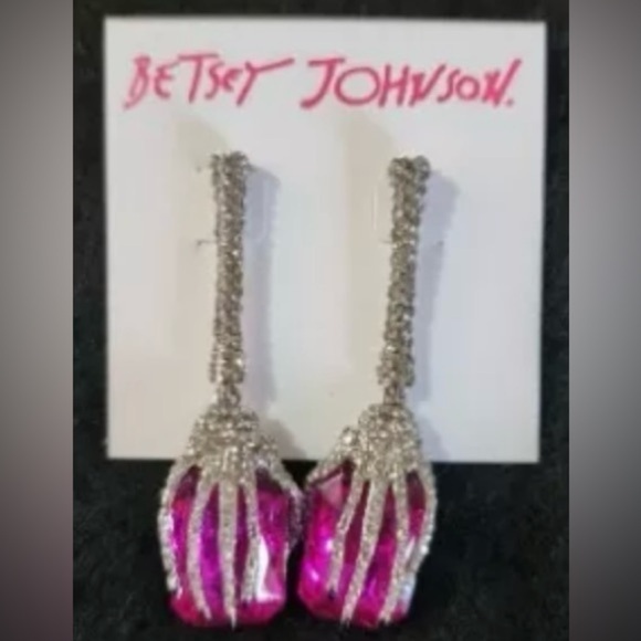 BETSEY JOHNSON Halloween Skeleton Hands Clutching Big Pink Gems Earrings NEW NWT - Picture 1 of 7